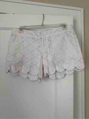 Women’s White Eyelet Scallop Hem Shorts